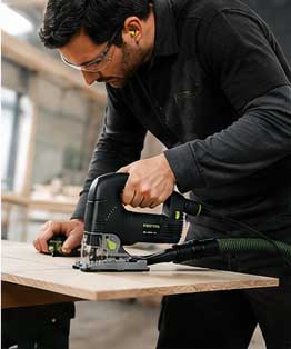 Caladora Festool PSB 300 EQ-Plus con sistema de aspiración conectado