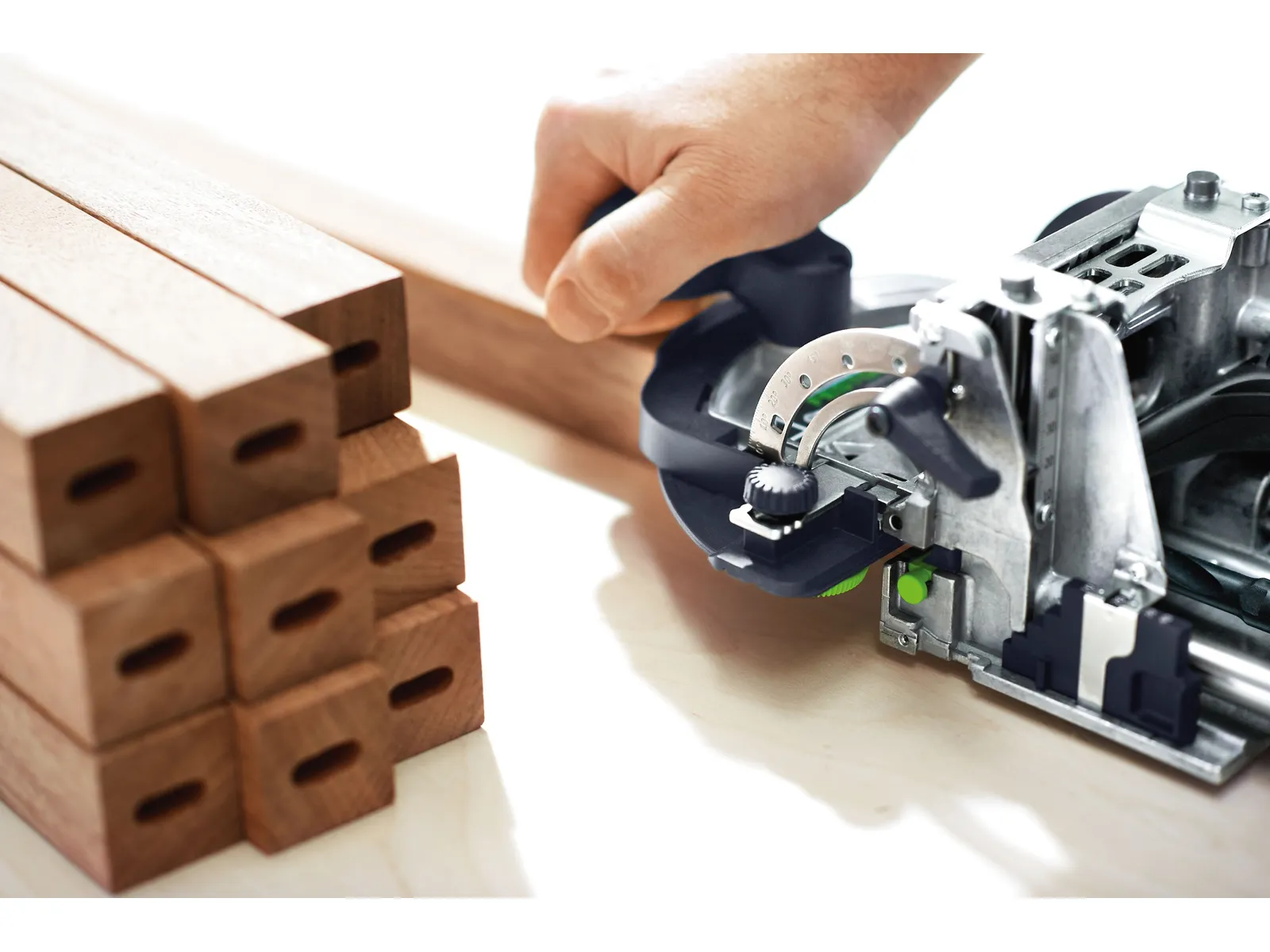 ENSAMBLADORA FESTOOL DOMINO DF 700 EQ-Plus - Imagen 3