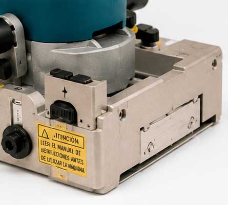 Sistema de regulación y guía de la recortadora VIRUTEX RZ270S