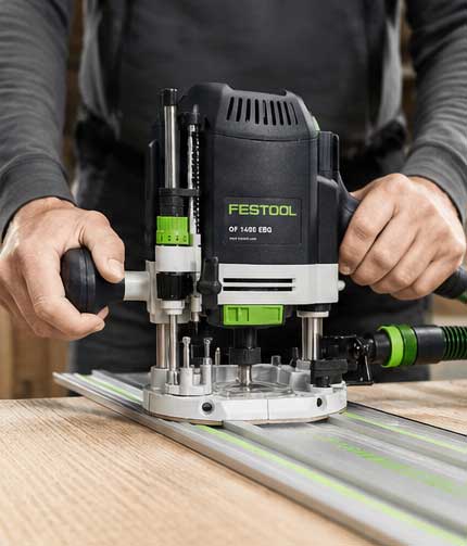 Detalle premium de controles y ajuste de profundidad de la fresadora Festool OF 1400 EBQ-Plus