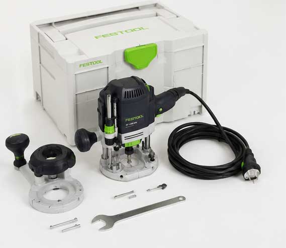 Fresadora Festool OF 1400 EBQ-Plus instalada en taller profesional de carpintería moderna